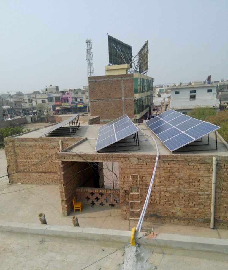 4. Zenabiya School (Multan)